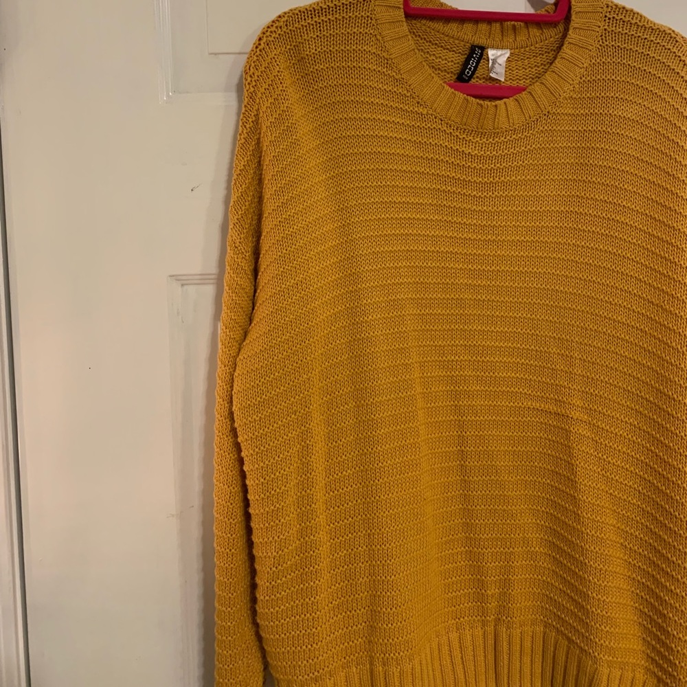🌻 mustard sweater H&M